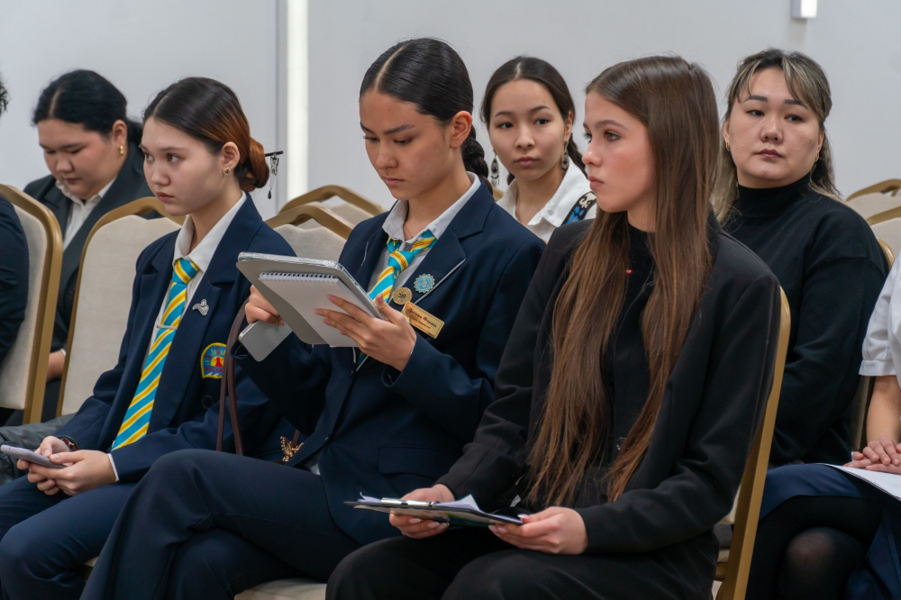 Путь к профессии: возможности областного форума