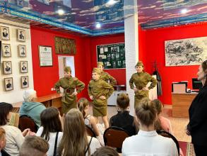 Школьники из Восточно-Казахстанской области посетили музей «Деды-ветераны, внуки-следопыты»