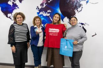 Дворец школьников посетила профессор из Болгарии